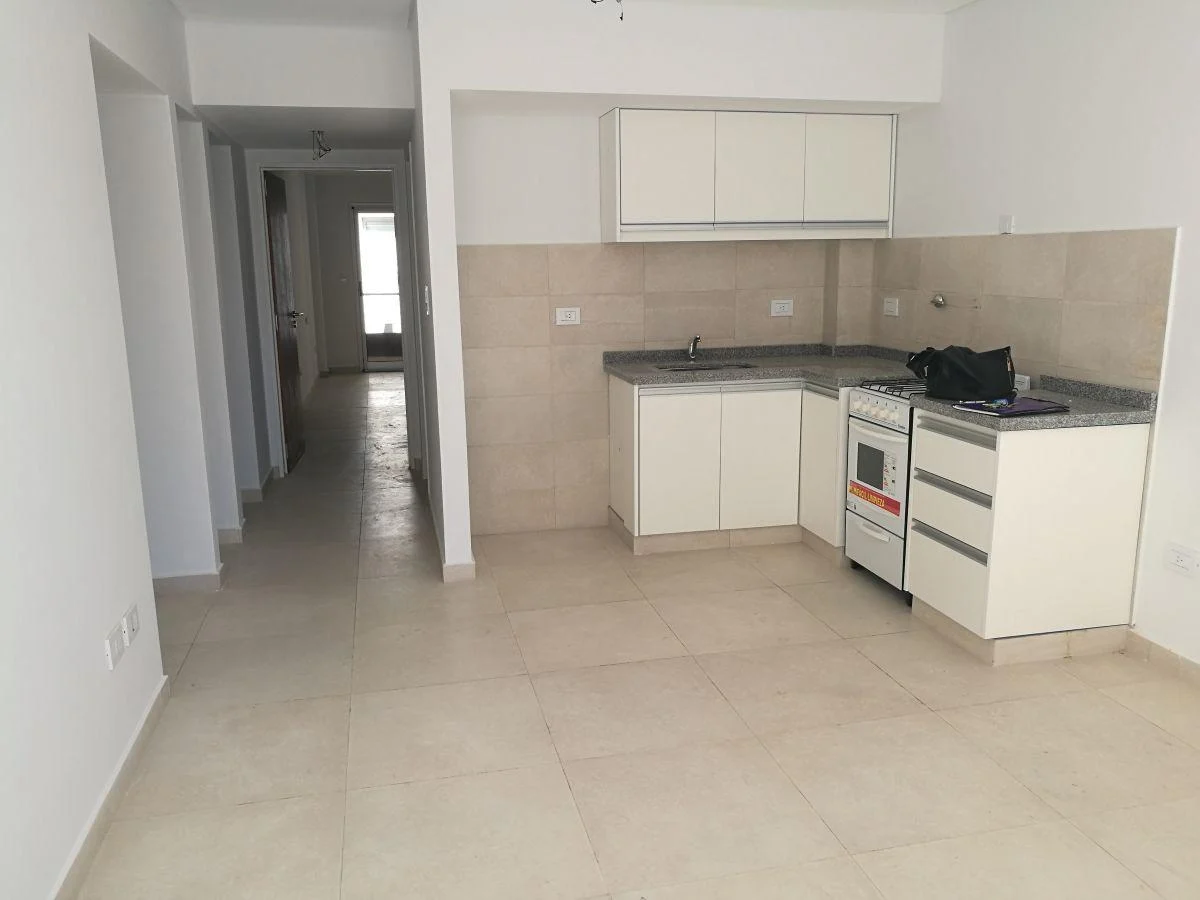 MUY BUEN DEPARTAMENTO 2 AMB CON COCHERA, BELGRANO 963 SAN FERNANDO