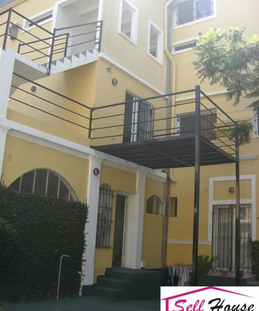 DEPARTAMENTO 2 AMB PRIMER PISO CON COCHERA , SIN EXPENSAS, COMPLEJO CON PISCINA MAIPU 313 2