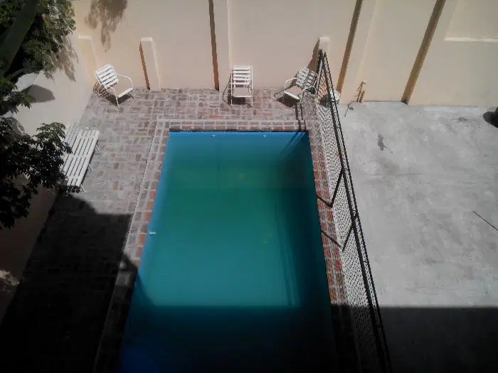 Departamento 3 AMB CON PATIO Y cochera. tigre. tacuari 255. todo incluido( no abona expensas. abl 4