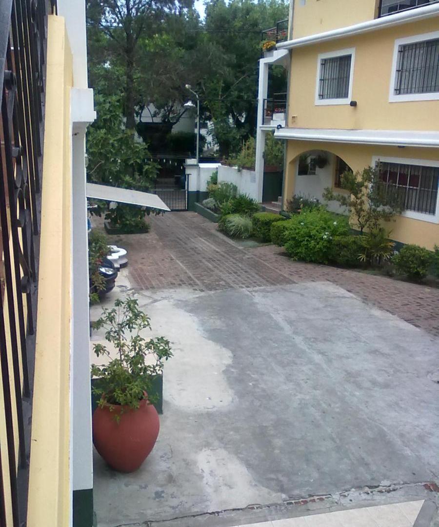 Foto de DEPTO 2 AMB. EN TIGRE CON COCHERA , COMPLEJO CON PISCINA, imagen 3