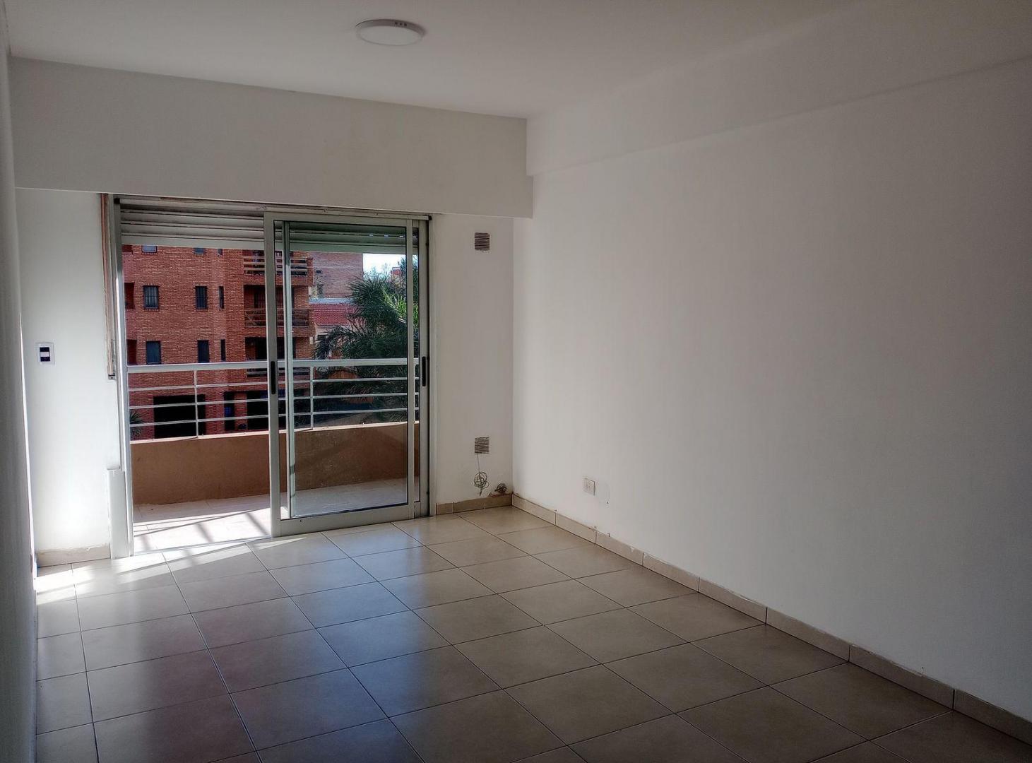 Foto de EXCELENTE DEPARTAMENTO DE 3 AMB CENTRO DE SAN FERNANDO, imagen 3