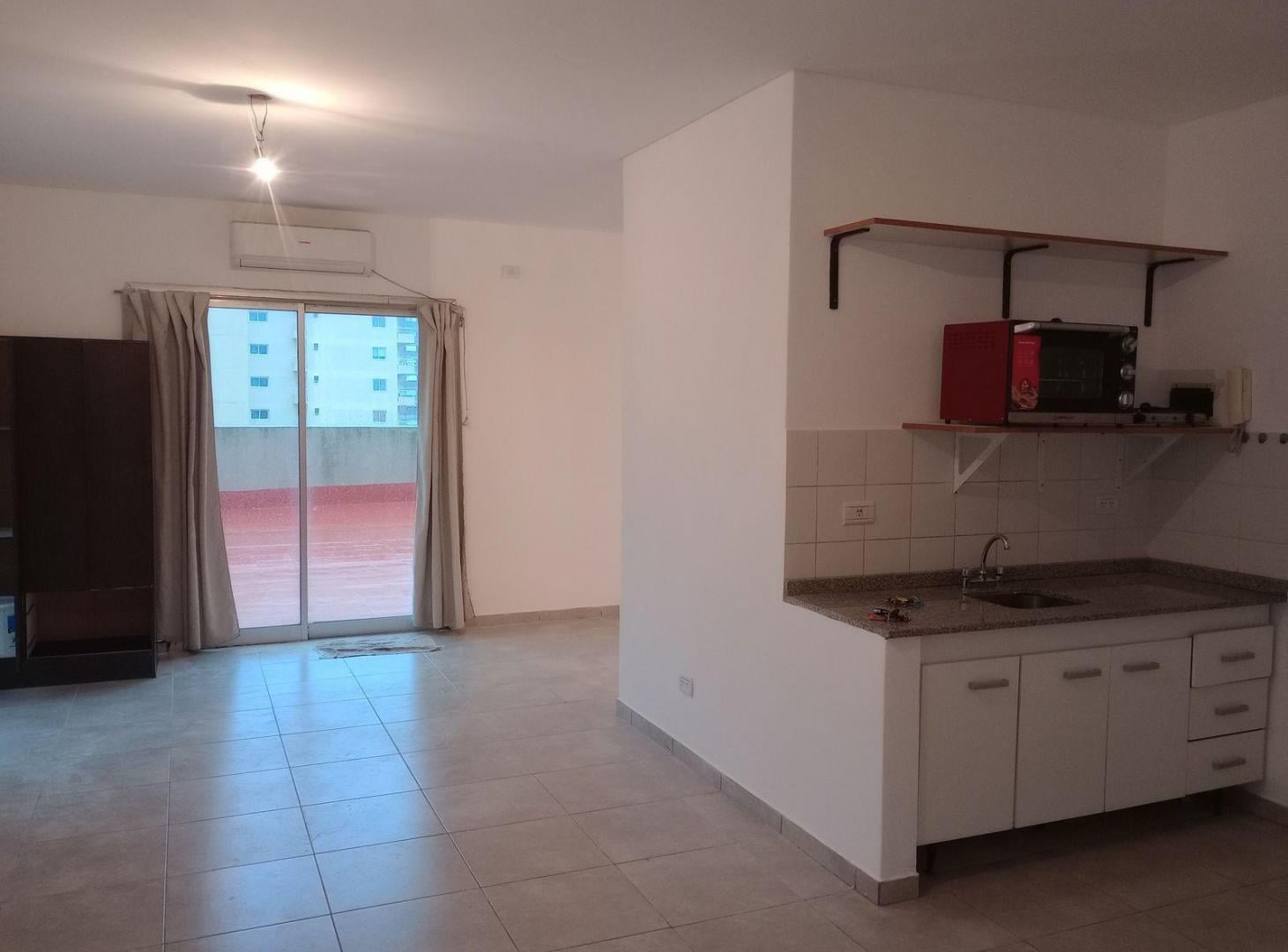 Foto de EXCELENTE MONAMBIENTE DE 39 MTS. CON TERRAZA PROPIA DE 60 METROS. SAN, imagen 3