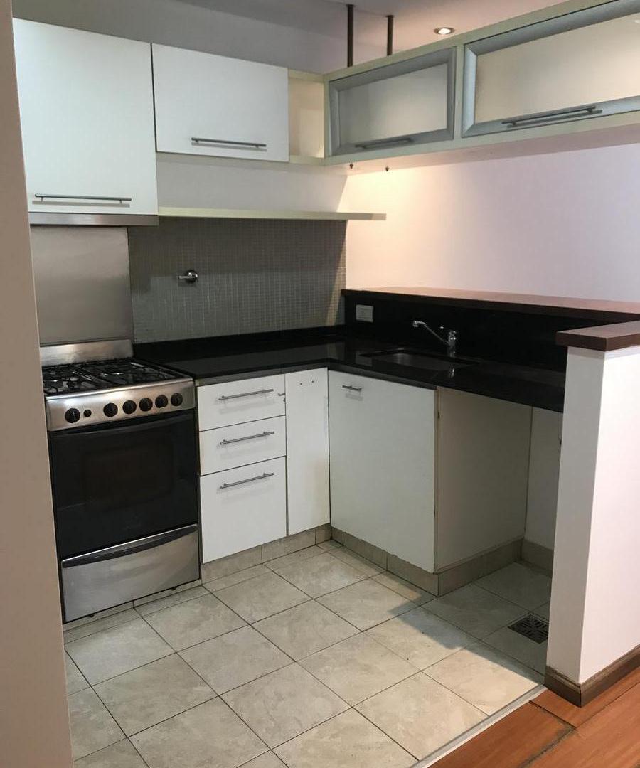 Foto de DEPTO. DE 2 AMBIENTES AL FRENTE CON BALCON Y PATIO CUBIERTO, imagen 5