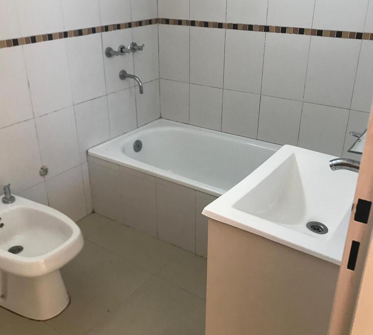 Foto de Alquiler 3 amb, balcón, toilette, imagen 4