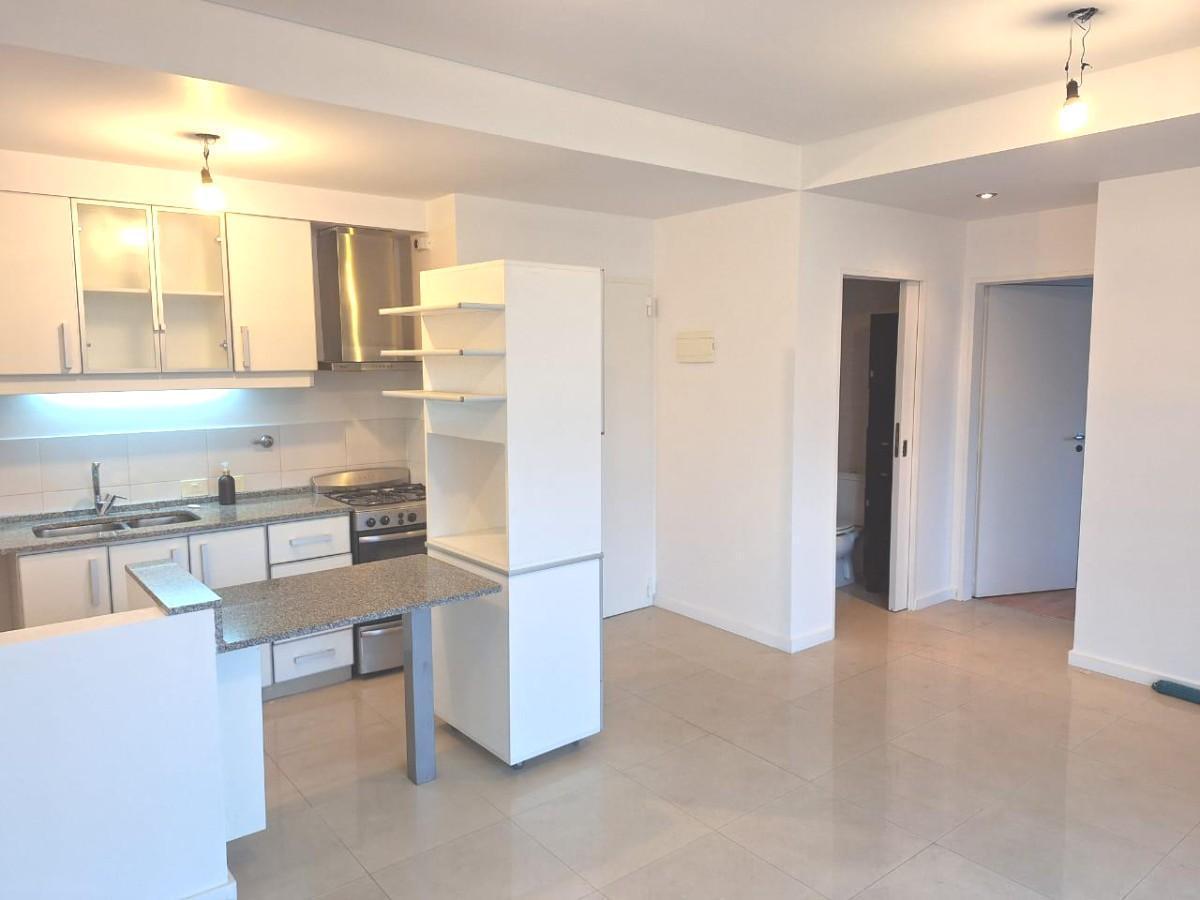Foto de SEMIPISO 2 AMB c/baño y Toilette - balcón, imagen 4