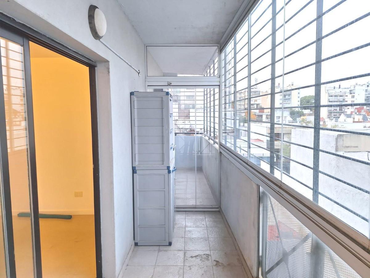 Foto de SEMIPISO 2 AMB c/baño y Toilette - balcón, imagen 3