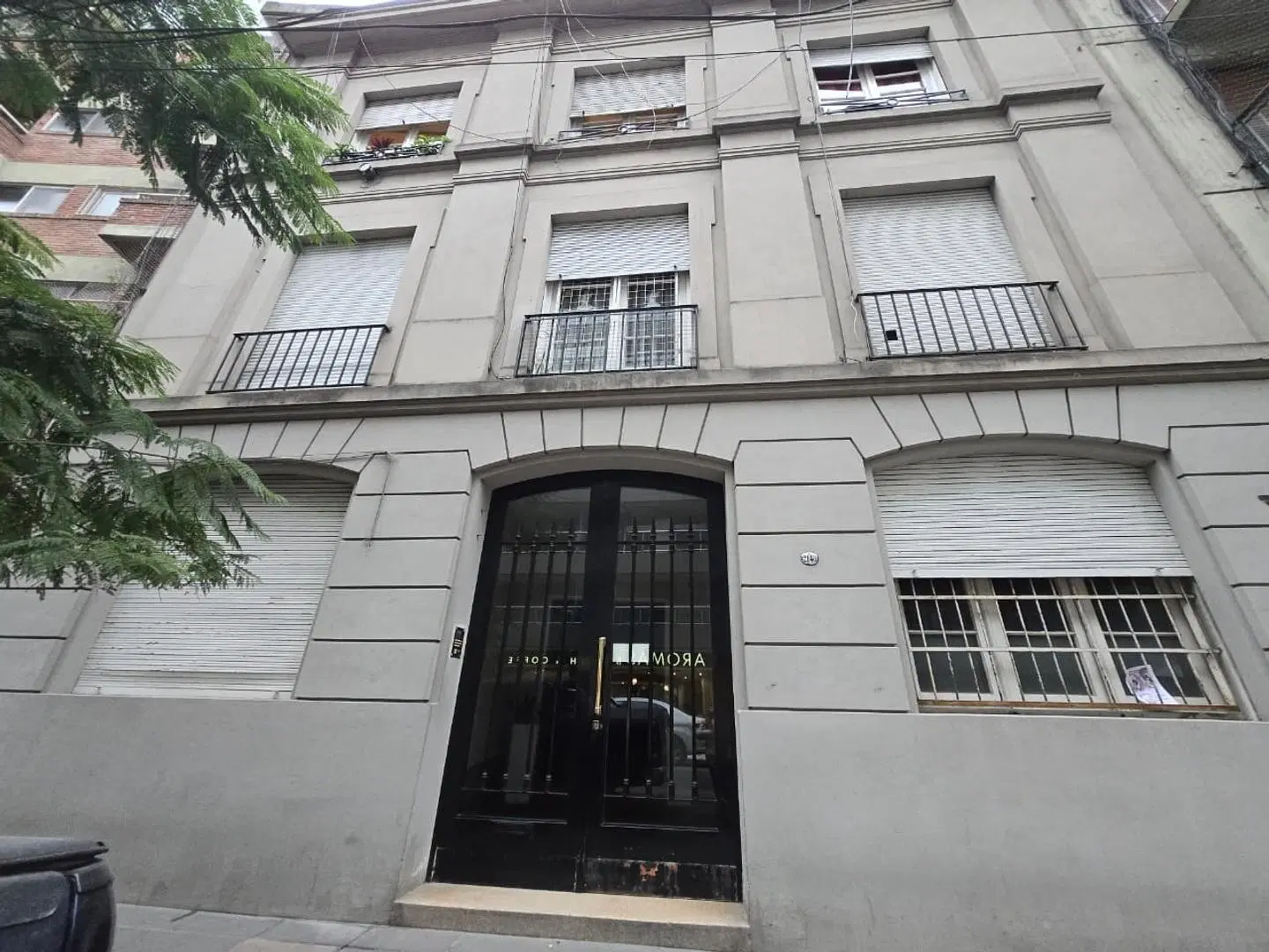 Departamento monoambiente divisible fte 2do piso x escalera 2