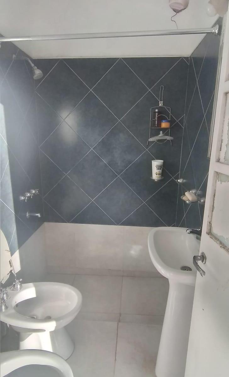 Foto de JUAREZ CELMAN - VENTA CASA QUINTA DE 2 DORMITORIOS, imagen 4