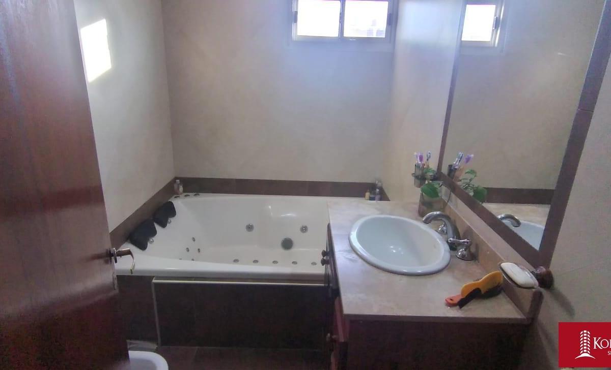 Foto de JUAREZ CELMAN - VENTA CASA QUINTA DE 2 DORMITORIOS, imagen 2