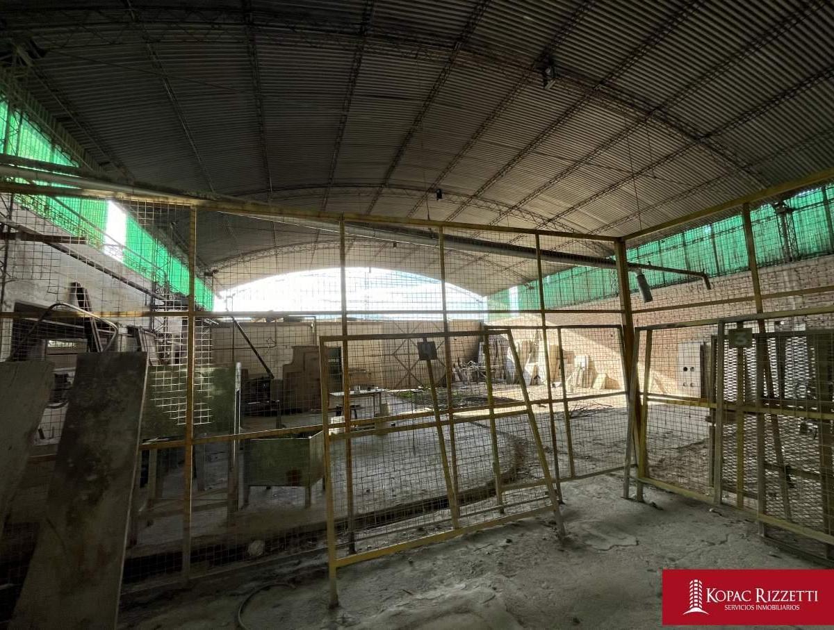 La Falda (Santa Maria de Oro 967) - Venta 3 Galpones 1769 m² 3