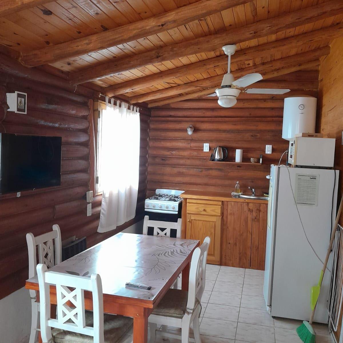 Foto de CASA GRANDE - VENTA COMPLEJO DE 4 CABAÑAS DE 1 Y 2 DORMITORIOS, imagen 3