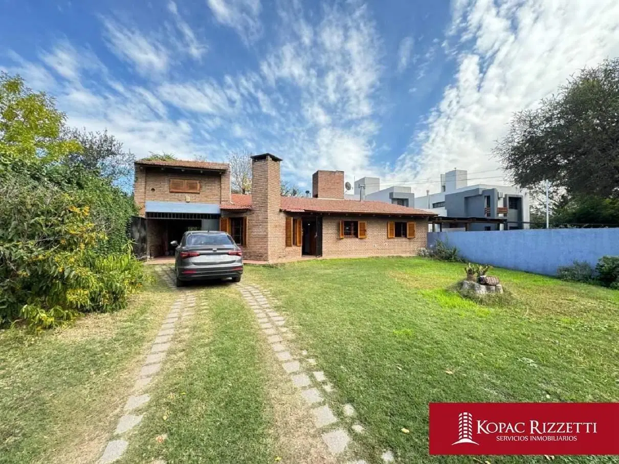 VILLA WARCALDE (AV. EGUÍA ZENON 10363) - VENTA CASA 4 DORMITORIOS 5