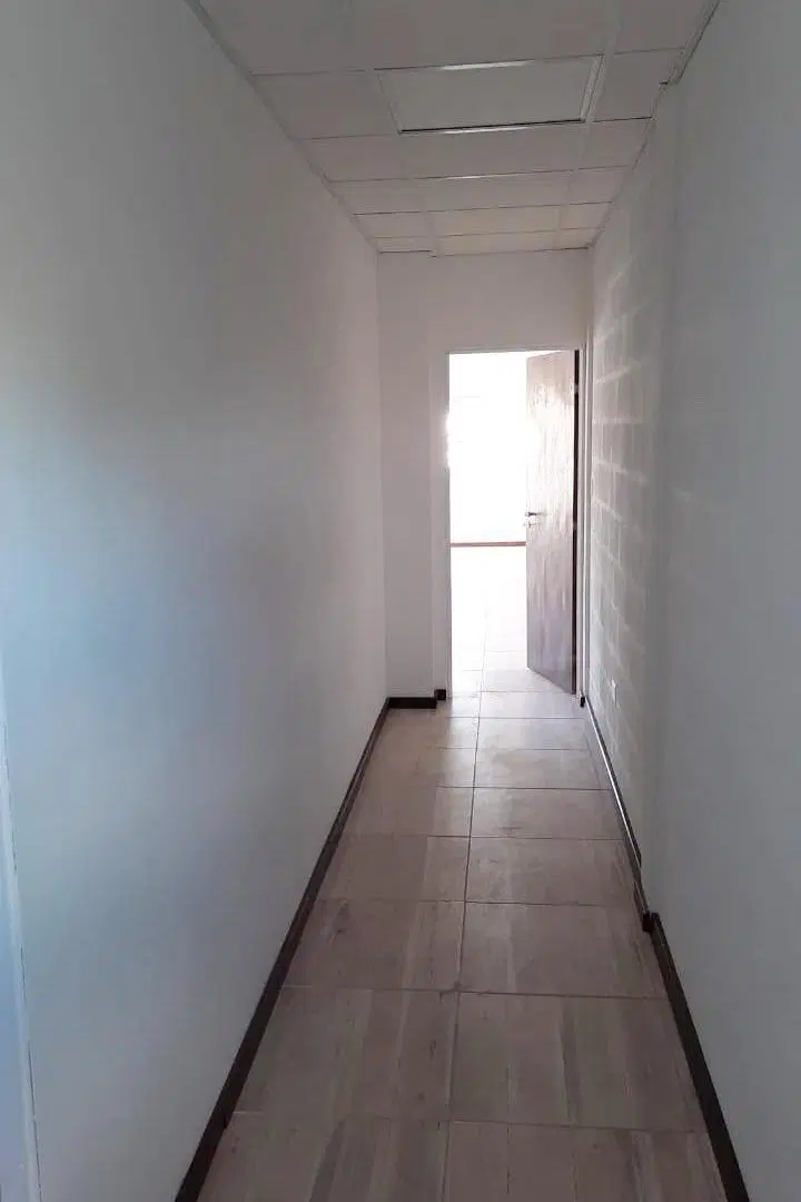 M. DE SOBREMONTE (T. DE IROBI ESQ T. DE PIMENTEL) - ALQUILER OFICINA 38 M2. 3