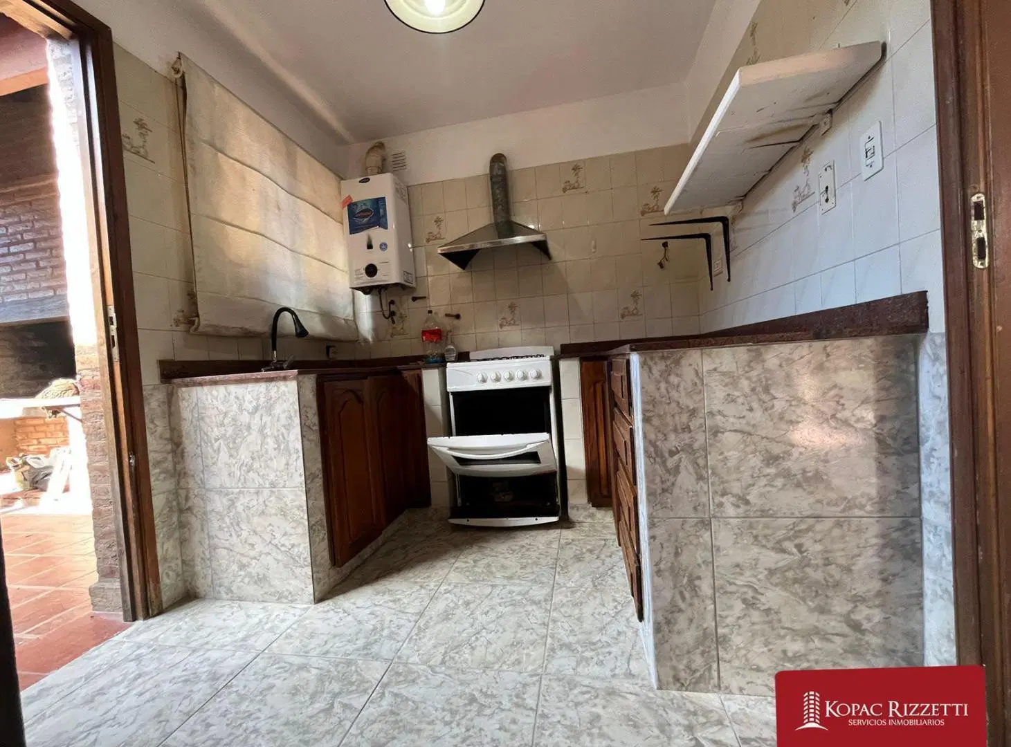 VILLA ALLENDE (JUAN MANUEL ESTRADA 1991) - VENTA CASA 4 DORMITORIOS 5