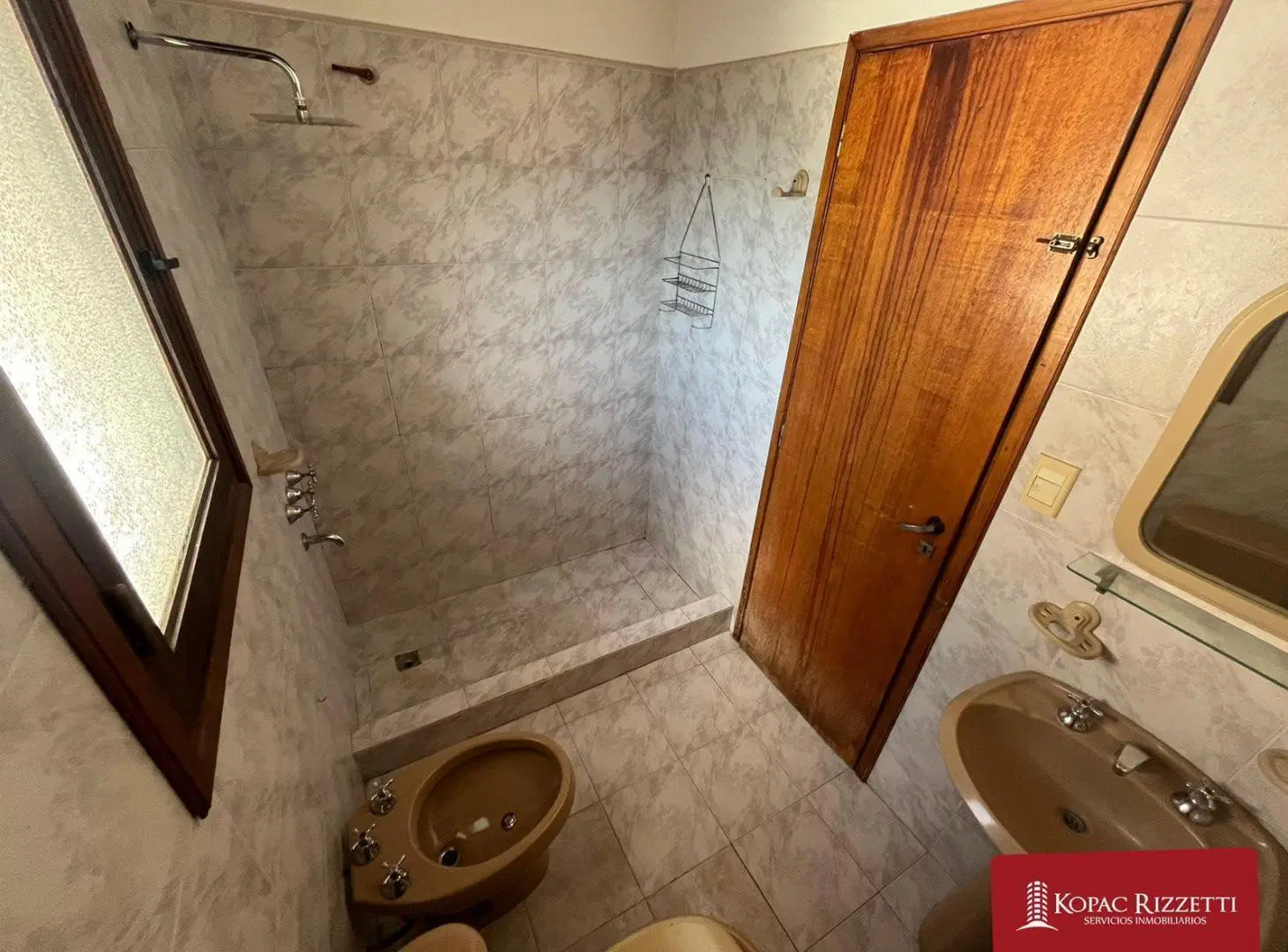 VILLA ALLENDE (JUAN MANUEL ESTRADA 1991) - VENTA CASA 4 DORMITORIOS 8