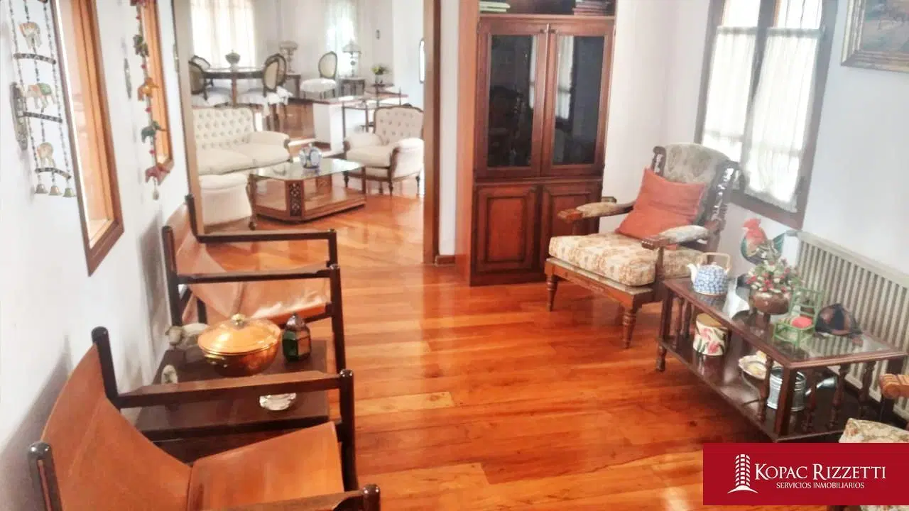 URCA (MARCOS SASTRE 1100) - VENTA CASA 3 DORMITORIOS 4
