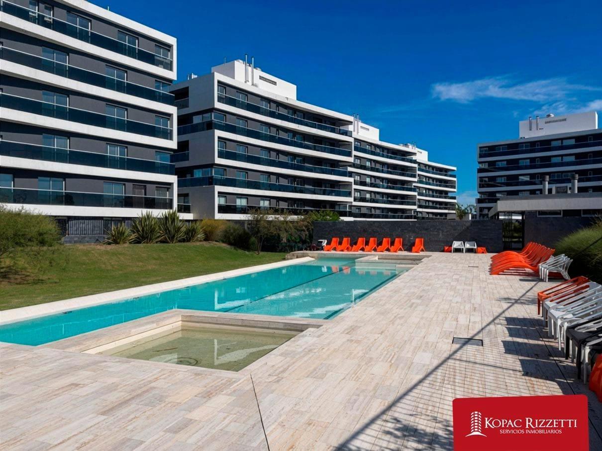 Foto de JARDIN CLARET (DE LOS EMILIANOS 4914 COMPLEJO SUMMUM) VENTA DEPARTAMENTO 1 DORMITORIO AMOBLADO., imagen 2