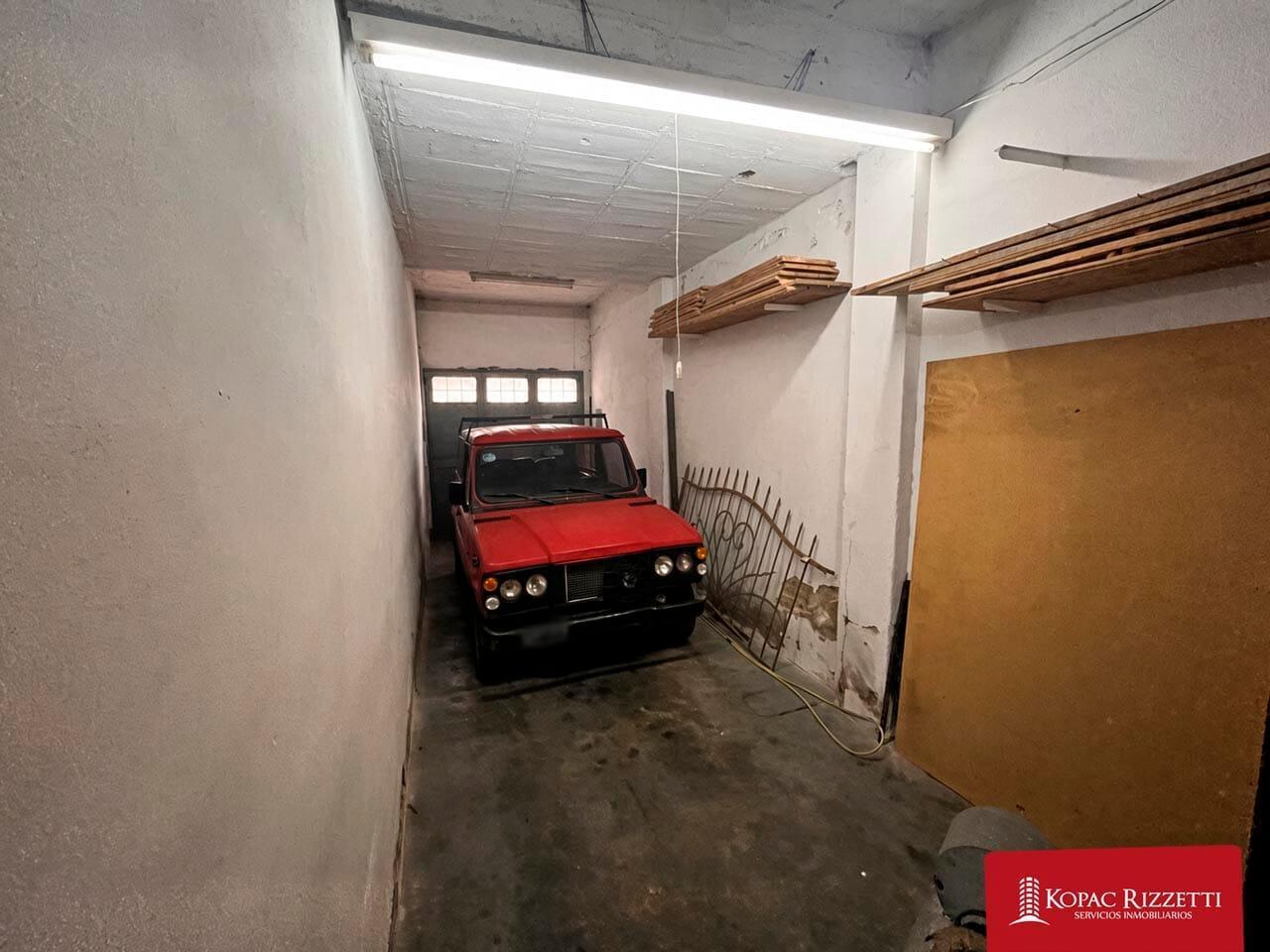 Foto de DUCASSE (RAMIREZ DE VELAZCO 852) - VENTA GALPON / DEPOSITO Y OFICINA DE, imagen 2