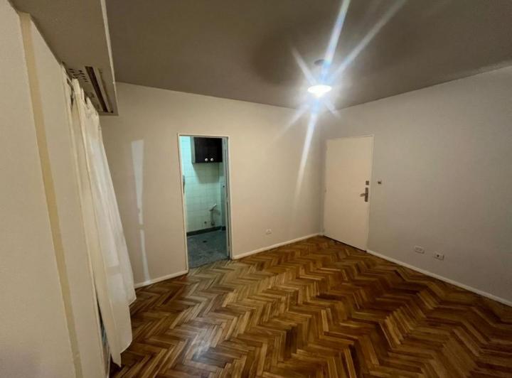 Palermo, 2 ambientes. Interno, muy buena ubicacion sobre Avenida S. Ortiz 3