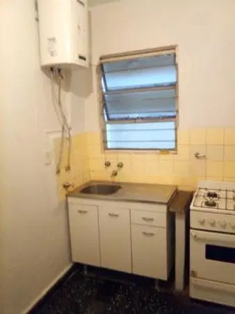 Zona de Facultades, Depto. 1 ambiente, 39,75mt2. contrafrente, Av. Corrientes y Pasteur. APTO PROFES 2