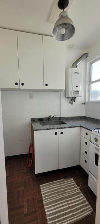 Foto de Barrio Norte, 1 Ambiente con balcon. LATERAL. Muy buena ubicacion, imagen 2