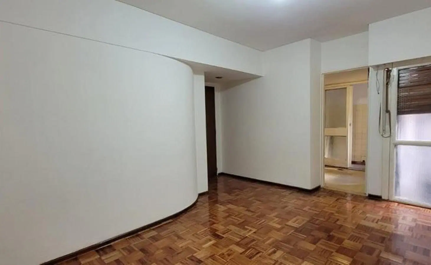Boedo, 2 Ambientes, Lateral. Se ubica muy proxima a la mitica esquina de San Juan y Boedo, cerca de 2