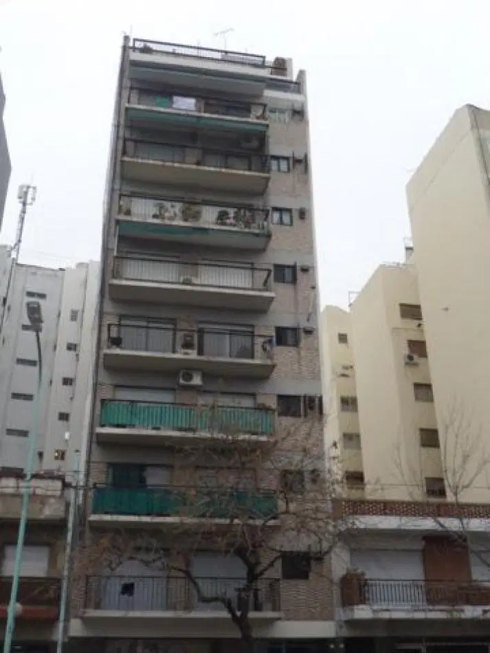 Palermo, 2 Ambientes. Contrafrente, MUY LUMINOSO. Sobre Av. S. Ortiz , zona plaza Armenia / Serrano 5