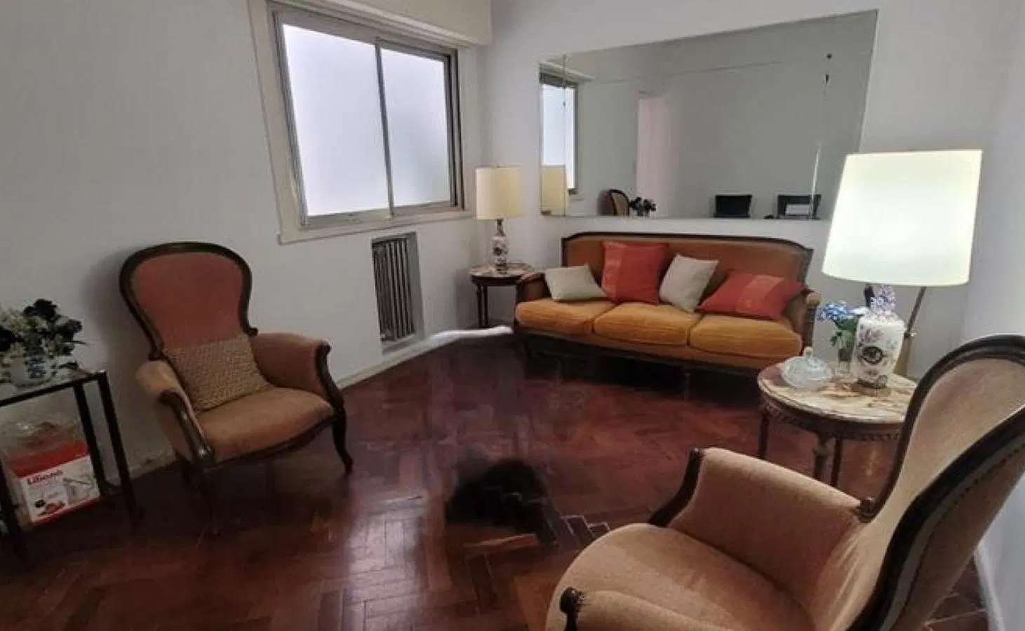 Palermo, 3 Ambientes FRENTE, con balcon, muy buena ubicacion zona Jardin Botanico. a 2 cuadras Av. S 2