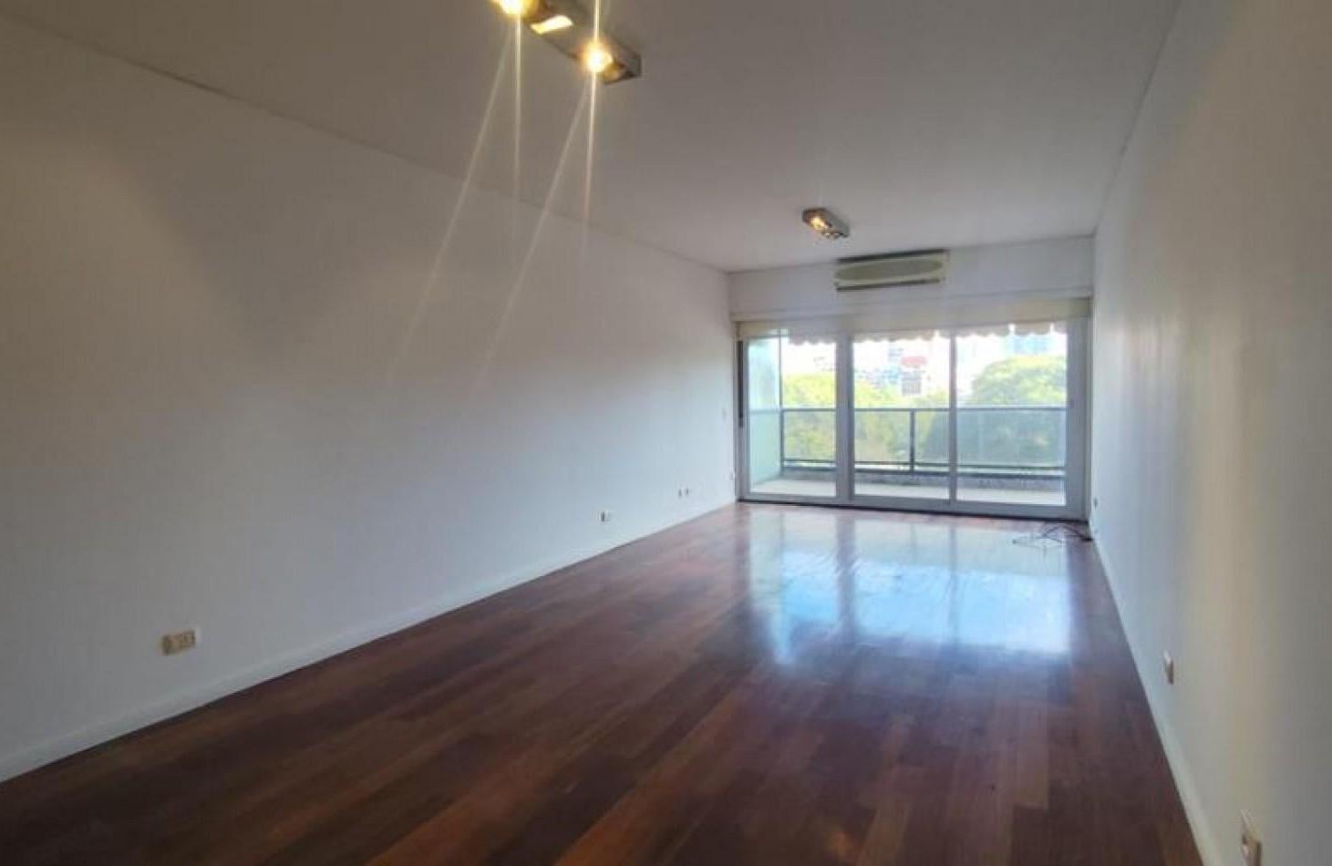 Foto de Recoleta, 4 ambientes con dependencia, balcon corrido al Frente, imagen 1