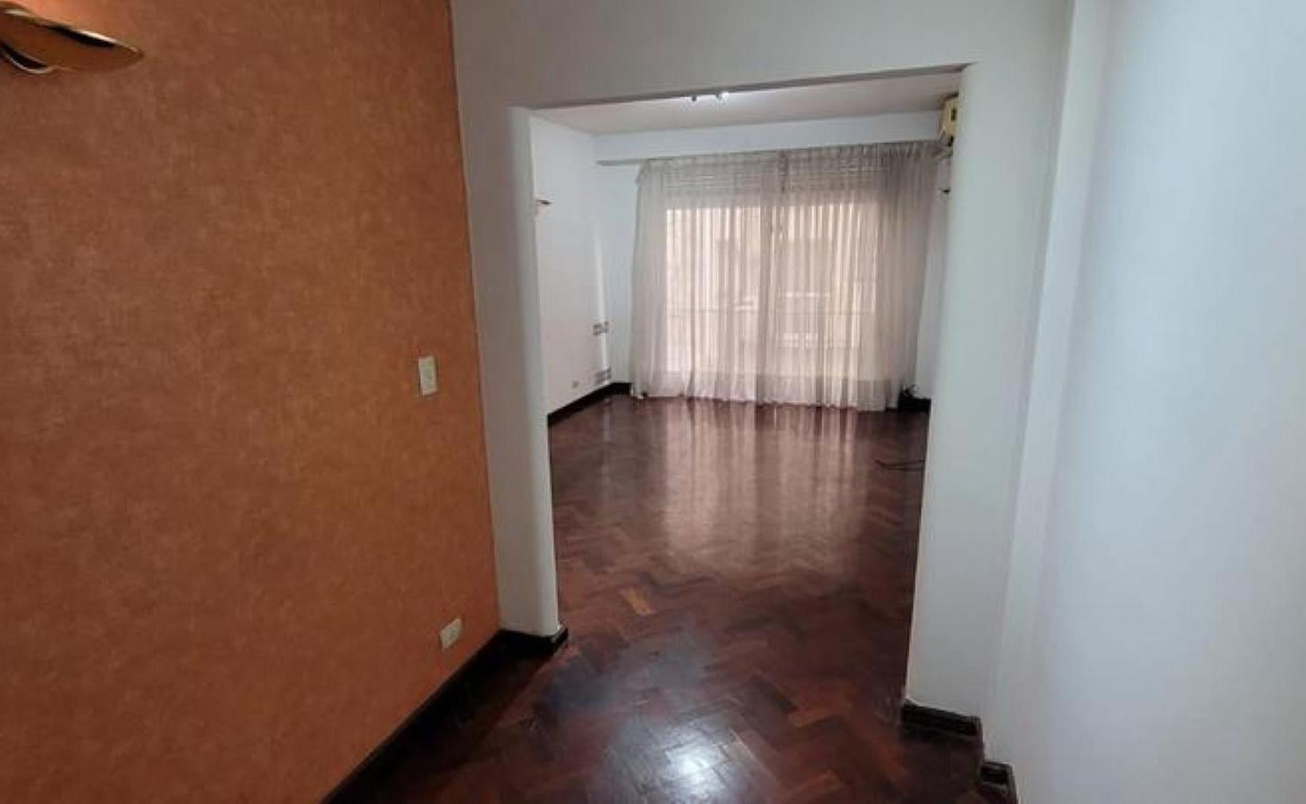 Foto de Palermo 3 Ambientes con balcon Frances y dependencias. CONTRAFRENTE, imagen 2