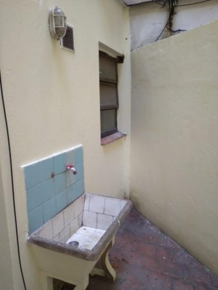 Foto de Zona de Facultades, Depto. 1 ambiente, 39,75mt2. contrafrente, Av, imagen 1