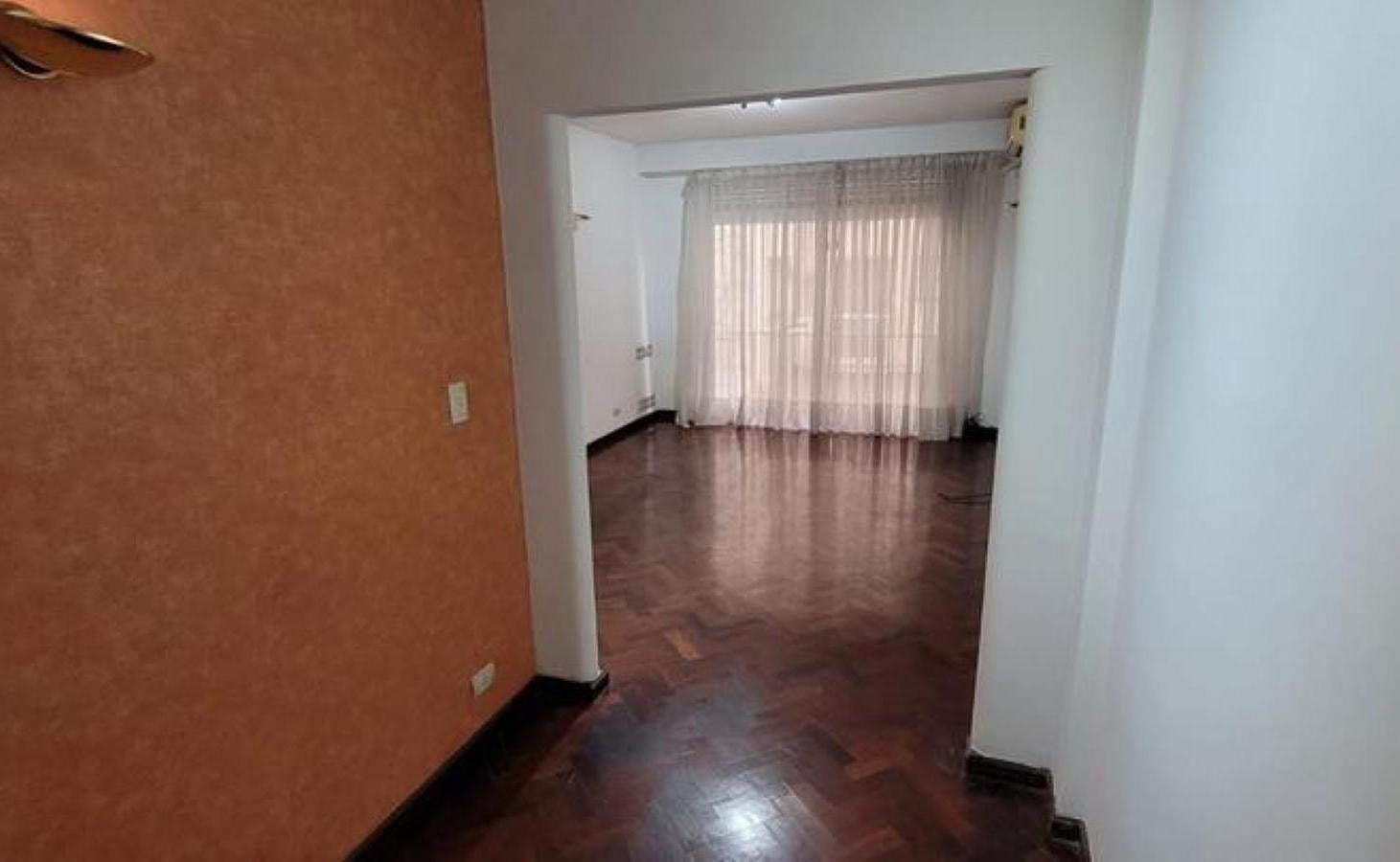 Foto de Palermo 3 Ambientes con balcon Frances y dependencias. CONTRAFRENTE, imagen 2