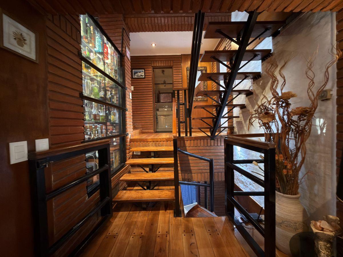 Foto de Exclusiva Casa / 7 Ambientes + 4 Cocheras, imagen 4