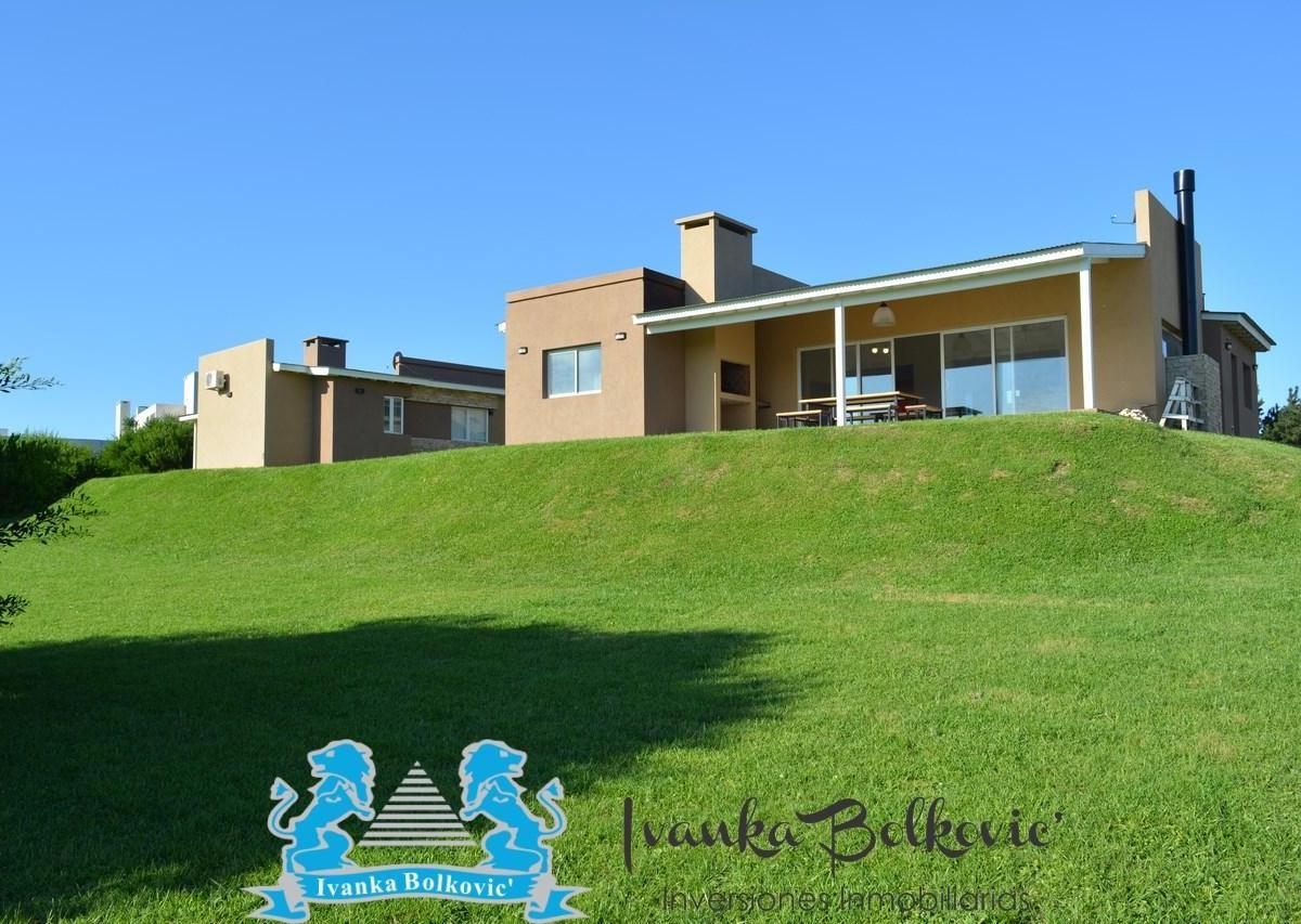 Venta Casa Costa Esmeralda Barrio Residencial 4