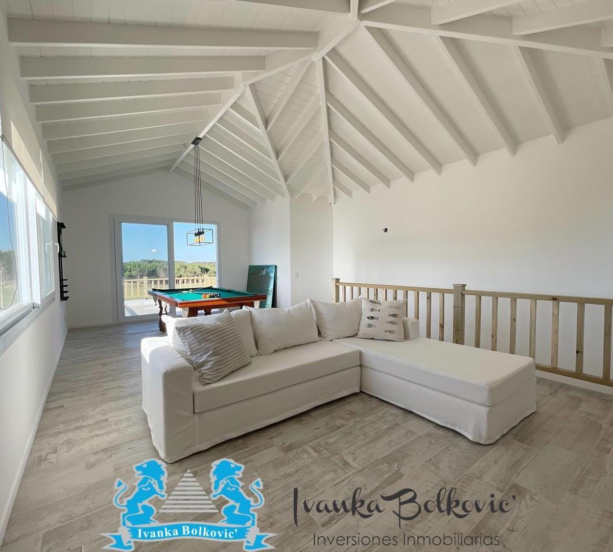 Casa - Costa Esmeralda Barrio Residencial II Venta Piscina Amoblada 1