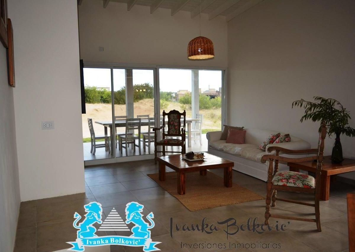 Costa Esmeralda Barrio Residencial Casa 4 Dorm. a 600 m. de La Playa Venta 3
