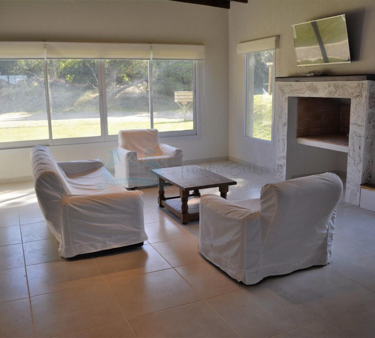 Venta Casa Costa Esmeralda Barrio Senderos 4 Amoblada 1