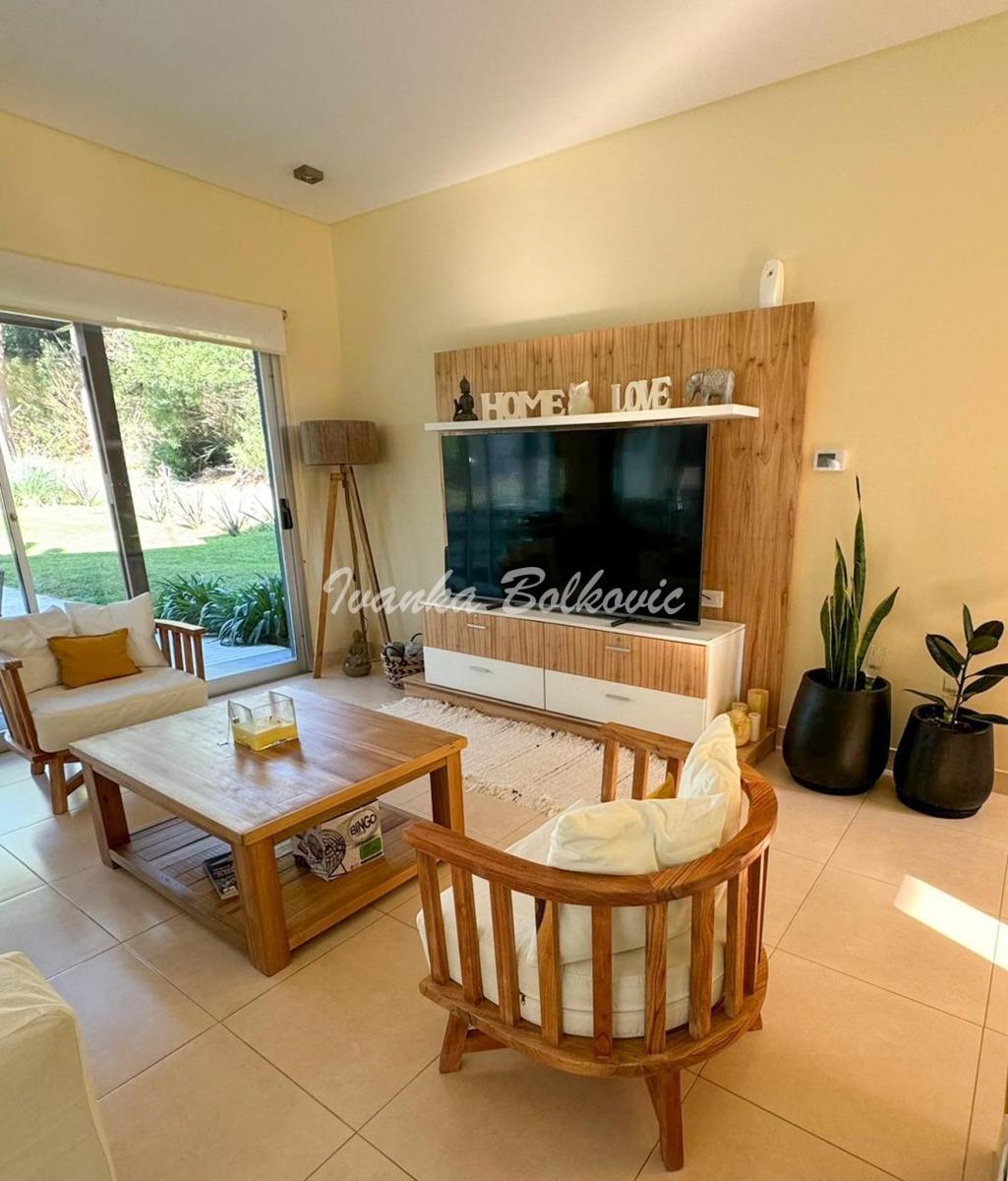 Venta Casa Costa Esmeralda Barrio Residencial 1 - Gas Natural - Piscina 4