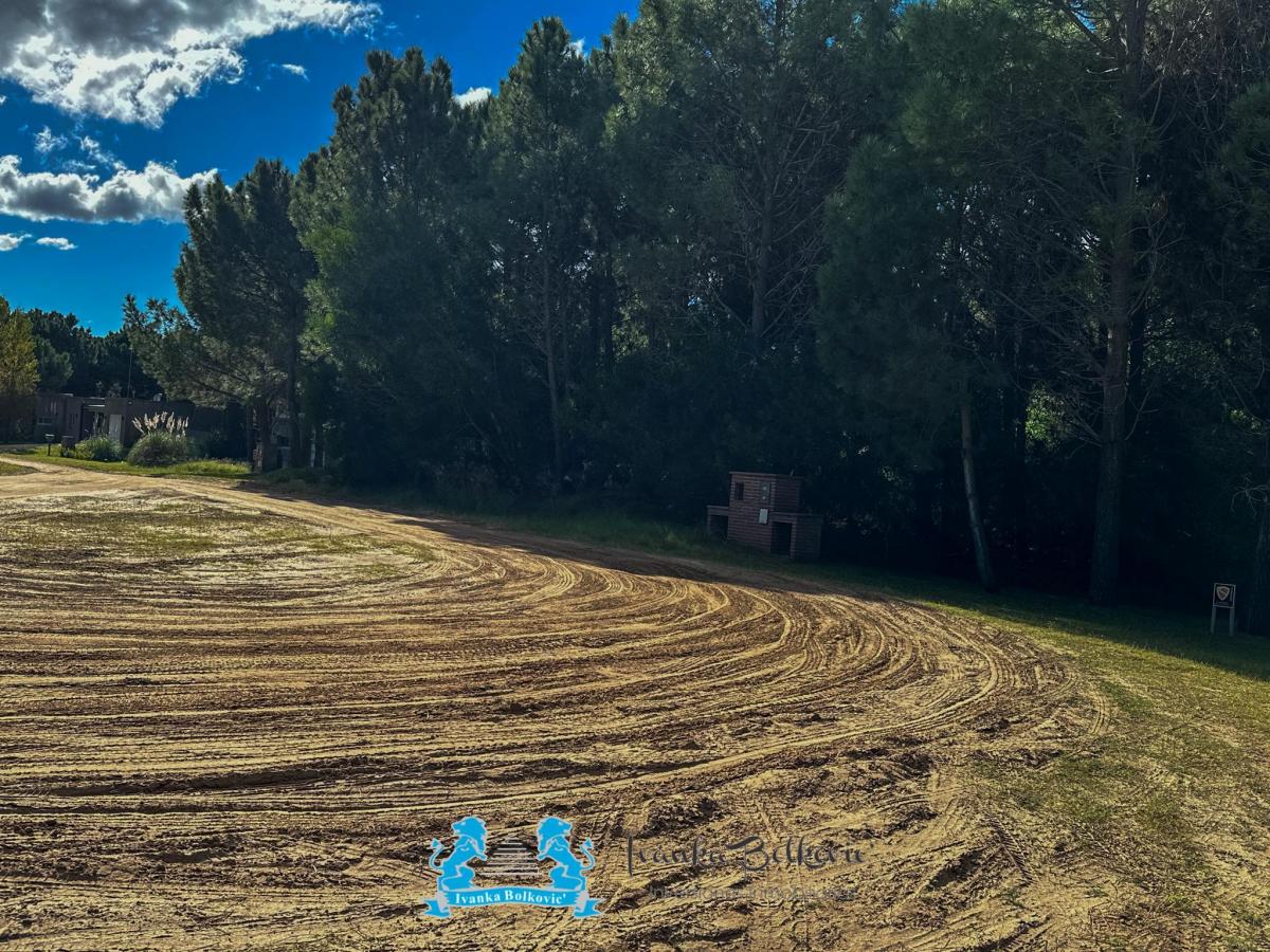 Venta Lote 1700 m². Costa Esmeralda Barrio Residencial Arbolado Cul de Sac 3