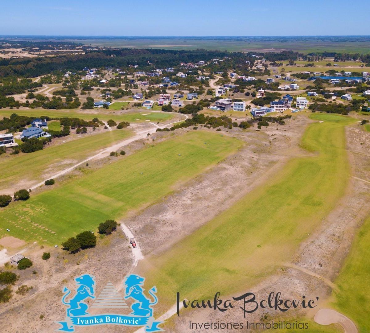 Venta Lote Barrio Exclusivo Isla del Golf Costa Esmeralda Fondos Libres Al Golf 2