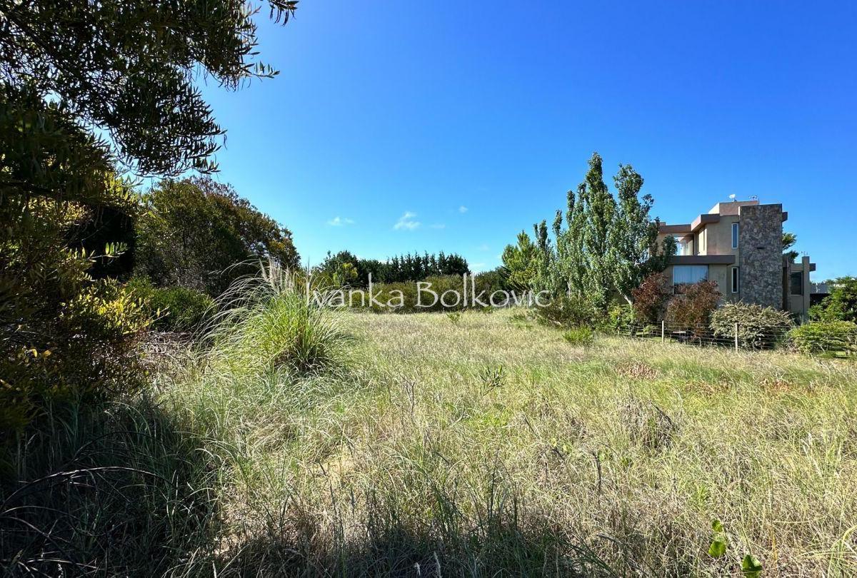 Venta Lote - a Nivel Costa Esmeralda Barrio Residencial 1 Calle Cul de Sac 5