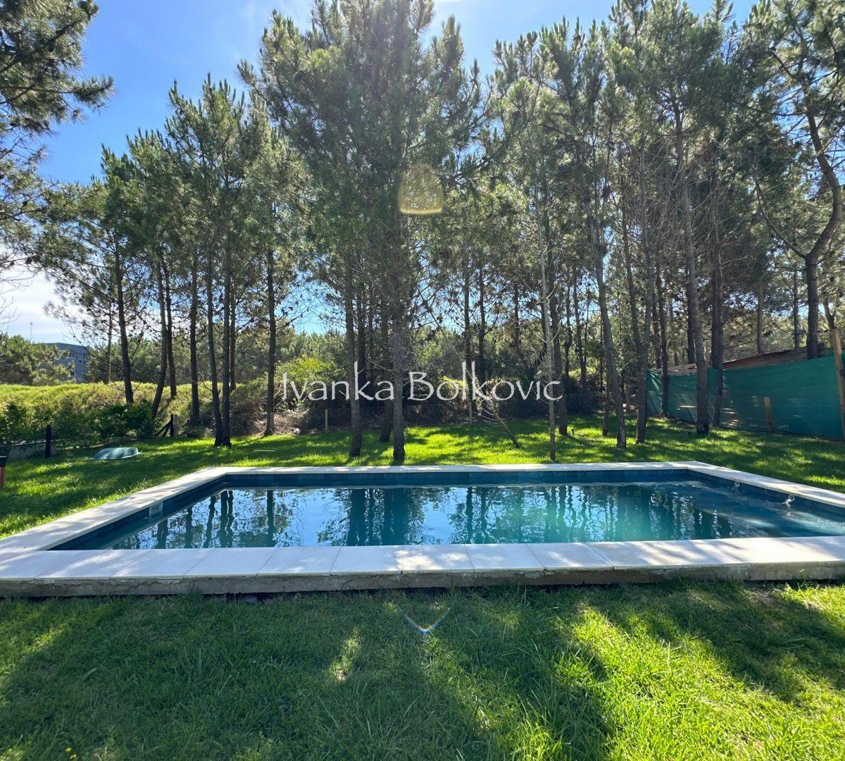 Venta Amoblada Piscina Casa Costa Esmeralda Barrio Marítimo 5