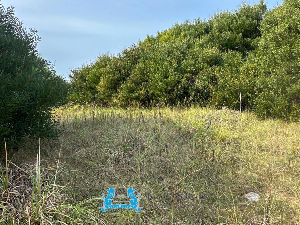 Venta Lote Costa Esmeralda - 976 m - Fondos Libres - Barrio Senderos 4