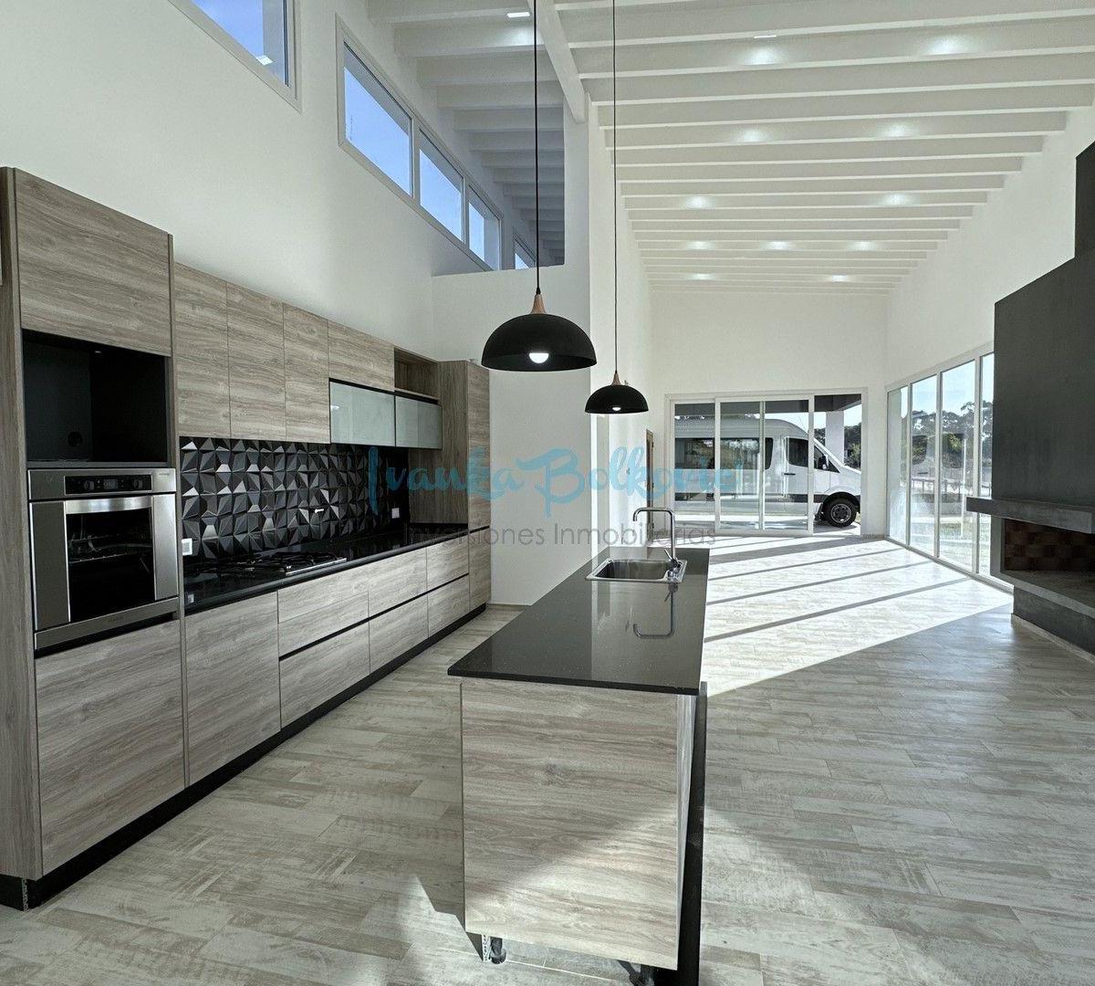 Venta Casa Estrena Este 2025! Costa Esmeralda - Piscina - 5 Dorm. 2