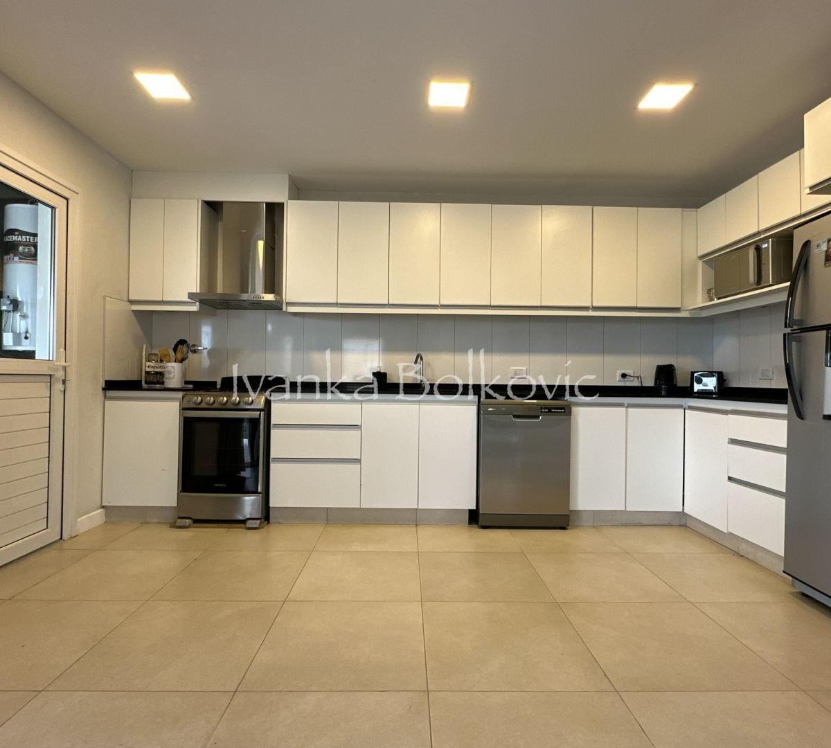 Venta Casa Costa Esmeralda - 187 m - La Visitamos? 2