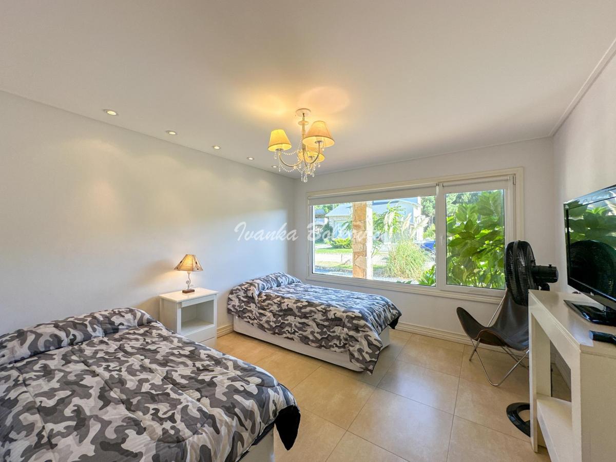 Venta Casa Costa Esmeralda Barrio Residencial II Ref 0042 2