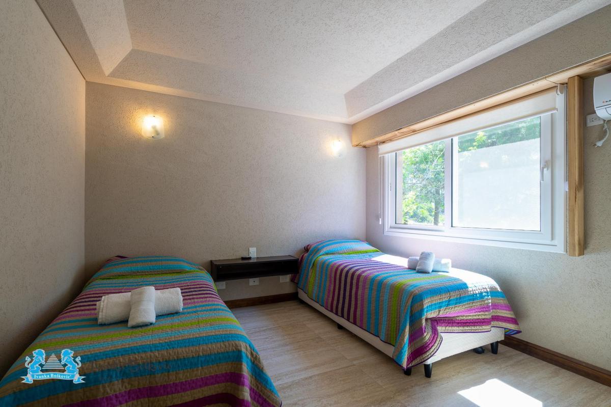Venta Casa Equipada Costa Esmeralda Barrio Residencial 2 4