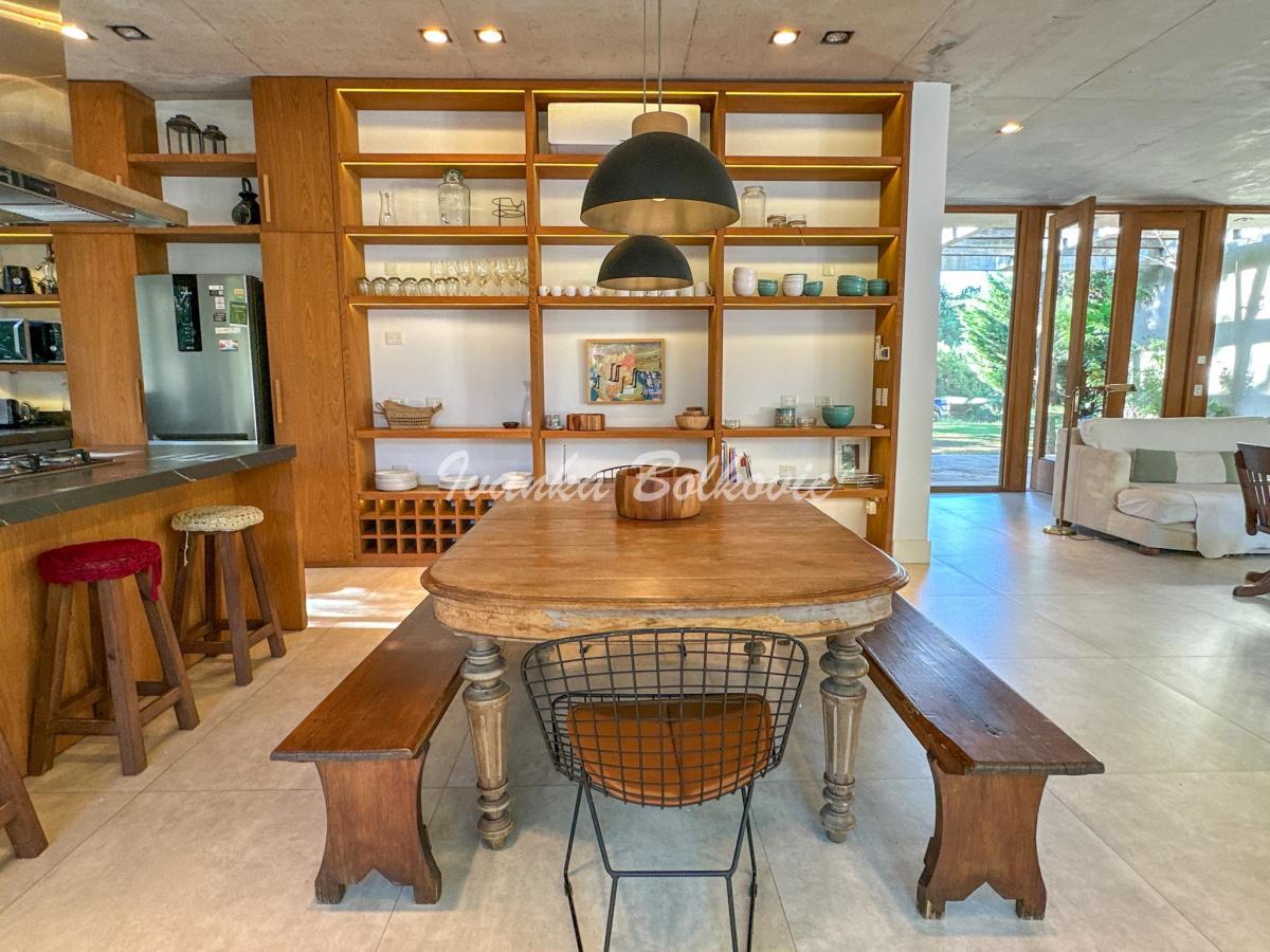 Venta Moderna Casa Hormigon Visto Costa Esmeralda - 1