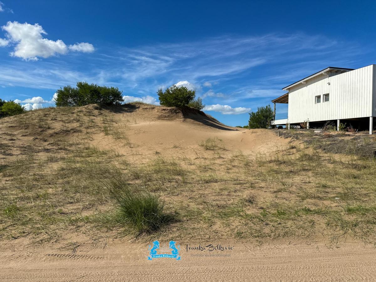 Venta Lote con Loma - Costa Esmeralda, Barrio Senderos 4 - Fondos Libres! 4