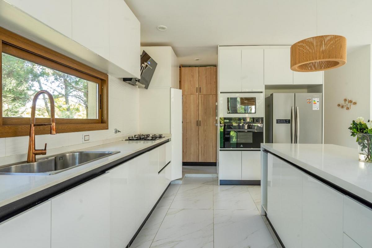 Venta Casa Costa Esmeralda, Barrio Maritimo 3 Ubicación Privilegiada 1